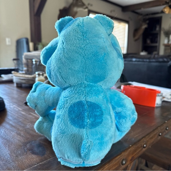 Blue's Clues Peek A Blue Interactive 13.5” Talking Toy - Picture 3 of 8